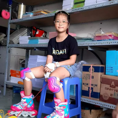 [Tặng Bảo Vệ Hoặc Túi] Giày Patin Trẻ Em Cougar 835LSG, Bánh Đầu Có Đèn Phát Sáng, Có Nút Chỉnh Size