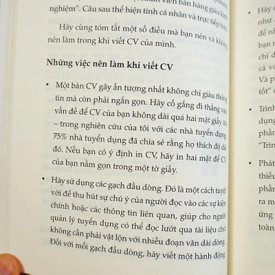 Sách - Bản CV Đẳng Cấp - Tạo Ấn Tượng Mạnh Với Nhà Tuyển Dụng Chỉ Trong 7 Giây - MCBooks