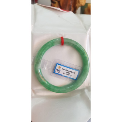 Vòng tay nữ đá Cẩm Thạch tự nhiên Đậu Lý AAA Sao 56mm x cọng 8mm Vòng đã kiểm định kèm giấy chứng nhận 7 Màu Xanh Đậu bông trắng lý nhẹ đều bóng mượt đẹp sang nữ 55kg - 63kg đeo món quà ý nghĩa tặng Mẹ và người thân ạ