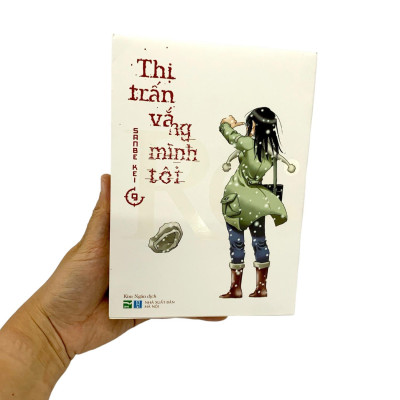 Thị Trấn Vắng Mình Tôi - Tập 9 - Tặng Kèm Postcard Ivory