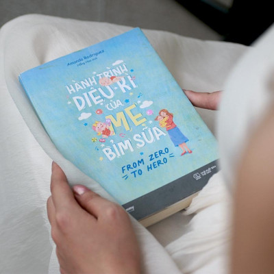 Sách - Bản Năng Làm Mẹ - Bản Lĩnh Nuôi Con + Hành Trình Diệu Kì Của Mẹ Bỉm Sữa - AZ Việt Nam