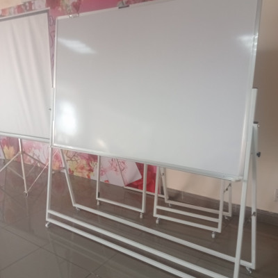 Bảng Flipchart chân gấp viết bút lông từ Laminate KT 120x160cm