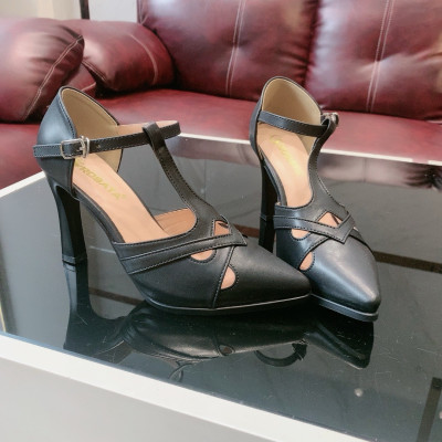 Giày nữ thời trang chữ T quai cài ROSATA RO621 - 8p - Đen,Kem - HÀNG VIỆT NAM - BKSTORE