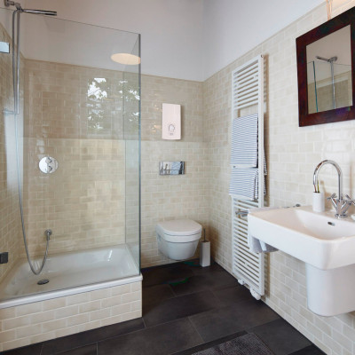 Máy nước nóng trực tiếp CLAGE CEX9 Plus, Chống Giật, Điều Khiển Thông Minh - Hàng Chính Hãng