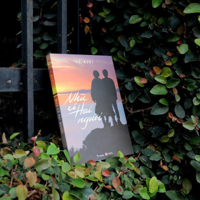 Sách - Nhà Có Hai Người - AZ Việt Nam