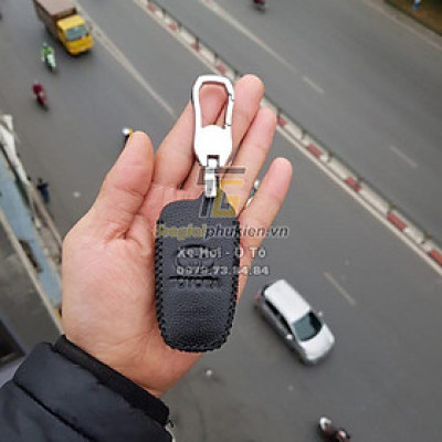 Bao da 3D bảo vệ chìa khóa xe Toyota Corolla Cross 2020 kèm móc đeo Inox