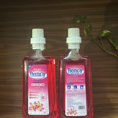 Thùng 15 chai nước lau sàn hương hoa lily loại 1 lít