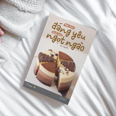 Sách - Combo 2 Cuốn: Một Chút Đáng Yêu Nhiều Chút Ngọt Ngào + Bếp Nhà Nam Không Có Lò - AZ Việt Nam