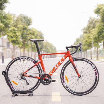 Xe đạp thể thao tay cong CALLI R5.5 Khung hợp kim nhôm, 18 tốc độ